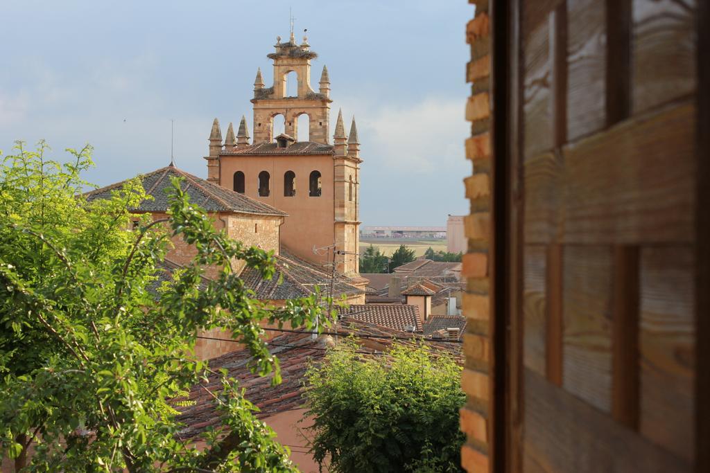La Caseja de Ayllón Exterior foto